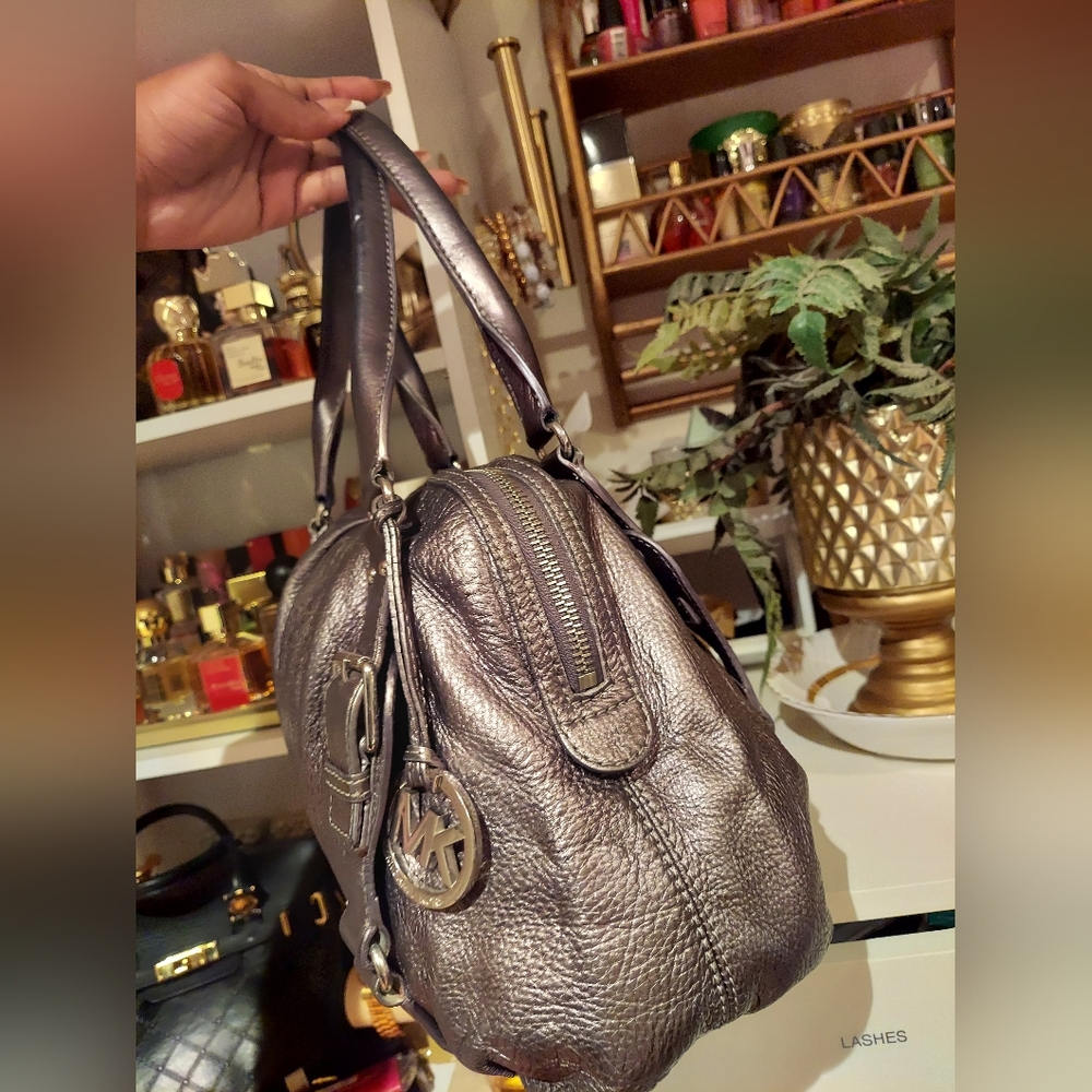 Michael Kors Fulton Metallic Dark Grey Leather Top Handle Bowler Bag Pur… - Picture 8 of 16